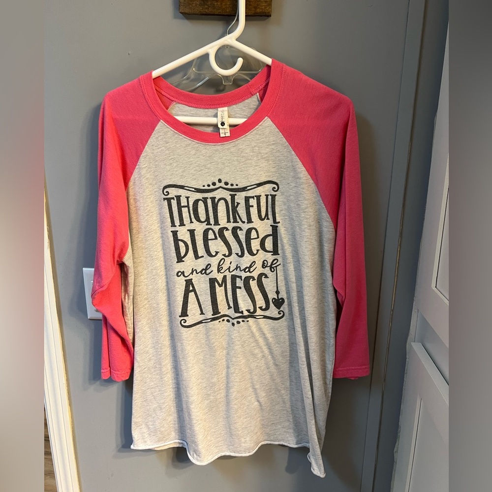 Xl raglan tee very cute